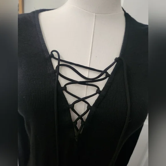 Express Black Lace-Up Long Sleeve Top - Picture 2 of 5